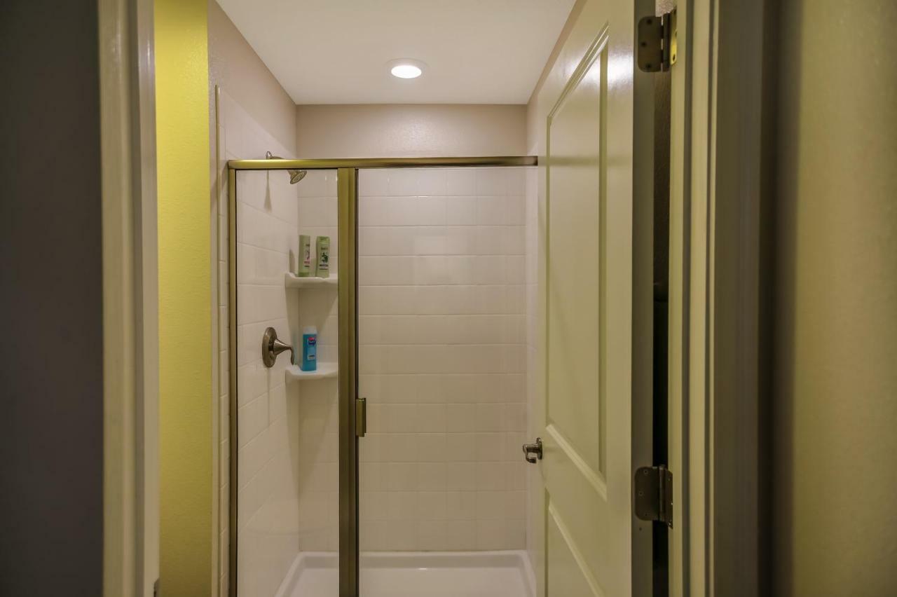 C - New 4 Bedroom Home - 5 Miles To Disney - Free Water Park - Private Pool Кіссіммі Екстер'єр фото